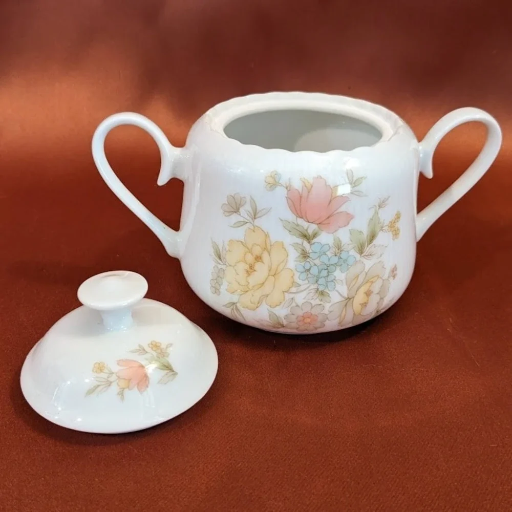 Vintage Ichiyama Toen‎ Japan Floral Porcelain Sugar Bowl w/Lid Ribbed Edge